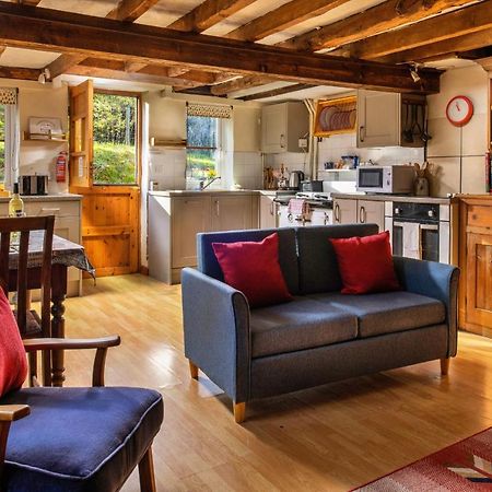 Finest Retreats - Great Cantal Granary ランドリンドッド・ウェルズ エクステリア 写真