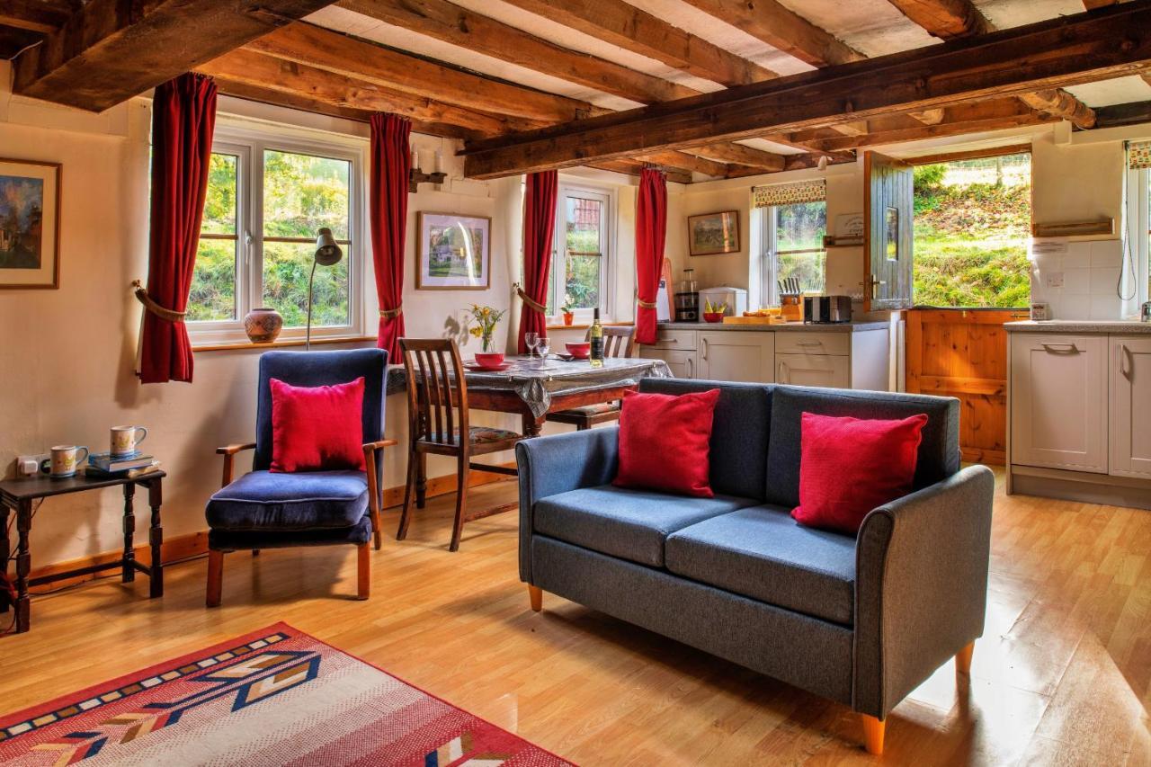 Finest Retreats - Great Cantal Granary ランドリンドッド・ウェルズ エクステリア 写真