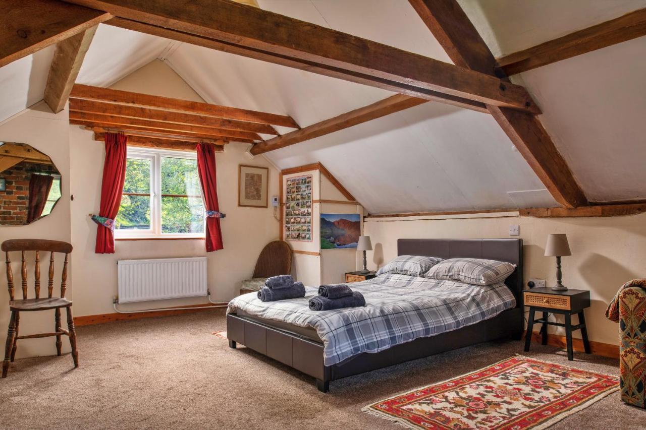 Finest Retreats - Great Cantal Granary ランドリンドッド・ウェルズ エクステリア 写真