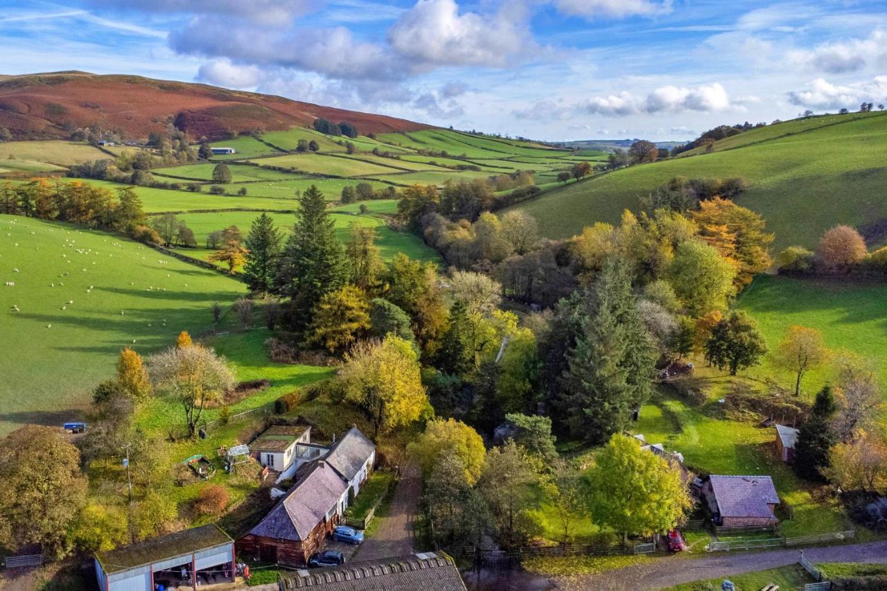 Finest Retreats - Great Cantal Granary ランドリンドッド・ウェルズ エクステリア 写真