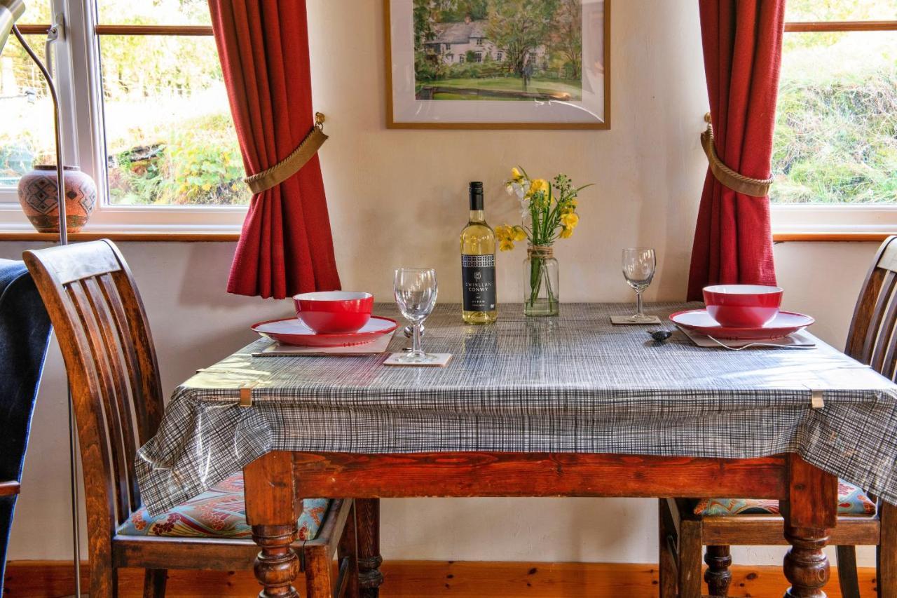 Finest Retreats - Great Cantal Granary ランドリンドッド・ウェルズ エクステリア 写真