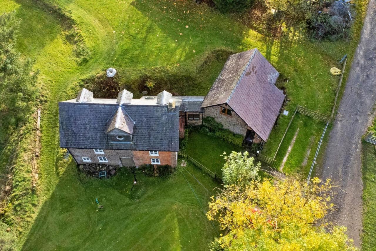 Finest Retreats - Great Cantal Granary ランドリンドッド・ウェルズ エクステリア 写真