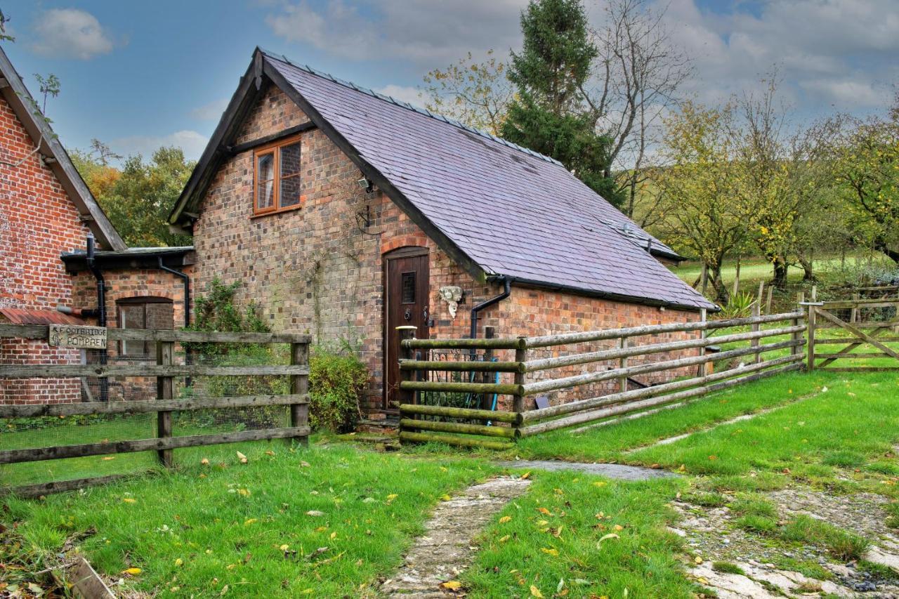 Finest Retreats - Great Cantal Granary ランドリンドッド・ウェルズ エクステリア 写真