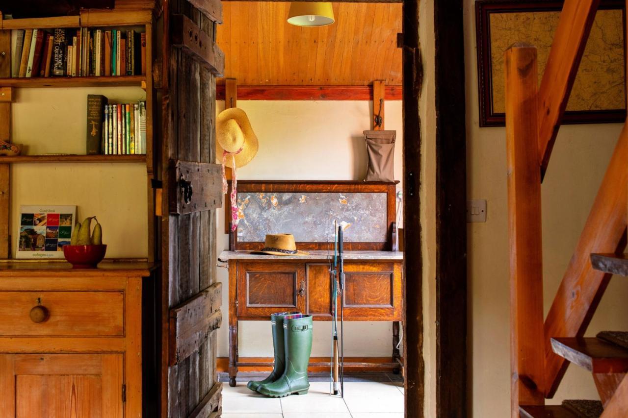 Finest Retreats - Great Cantal Granary ランドリンドッド・ウェルズ エクステリア 写真